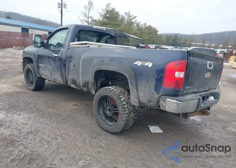 2010 Chevrolet Silverado 1500 Work Truck z USA, uszkodzony, nr VIN 1GCPKPEA4AZ251779